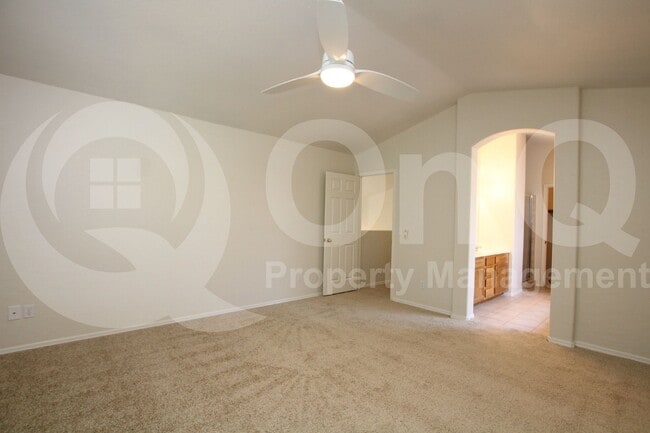 Building Photo - 3858 E Cathedral Rock Dr