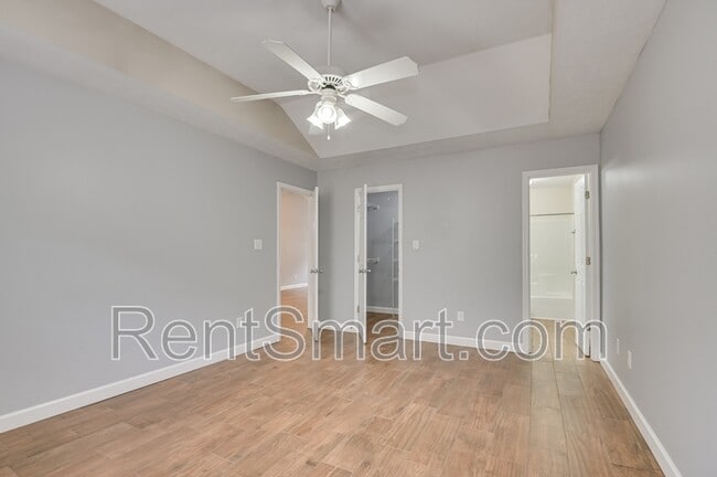 Building Photo - 330 Beech Ln