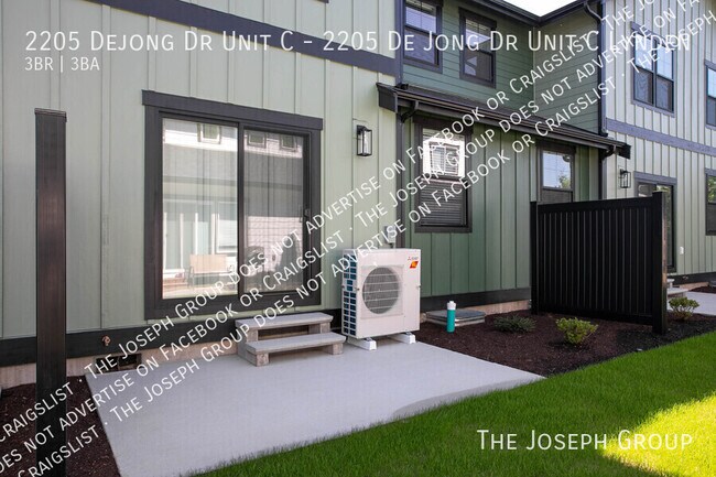 Building Photo - 2205 Dejong Dr Unit C