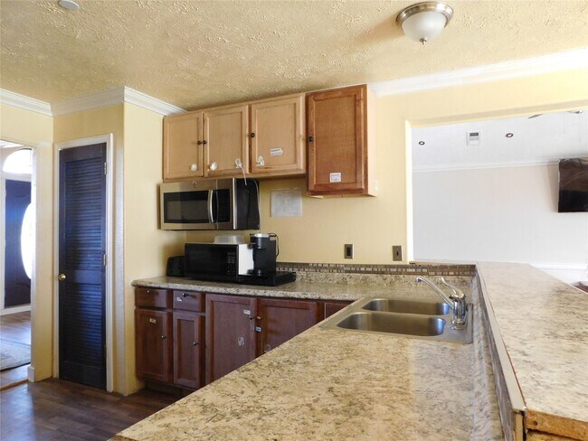 Building Photo - 13203 US-59