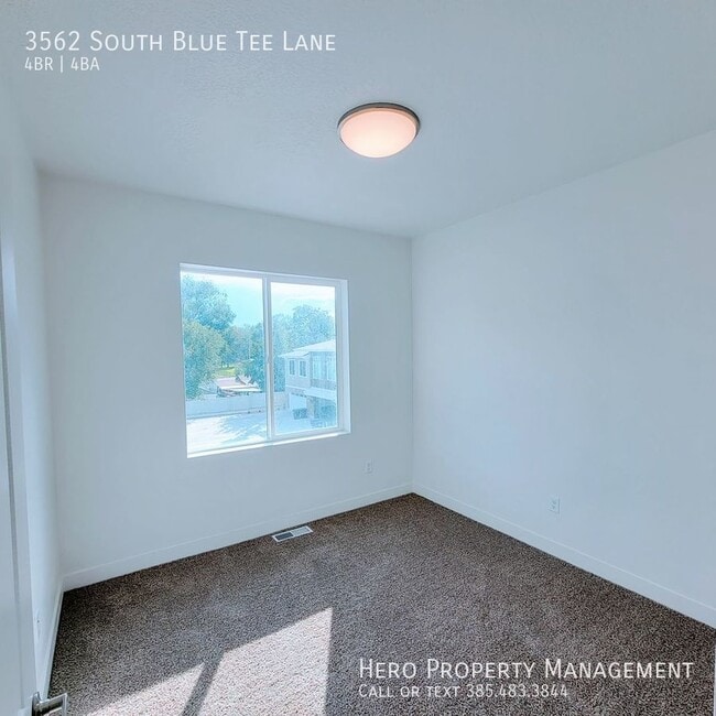 Building Photo - 3562 Blue Tee Ln