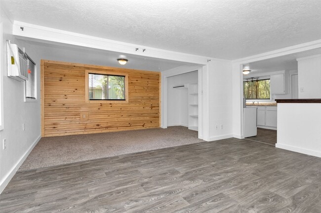 Building Photo - 5683 Cessna Dr