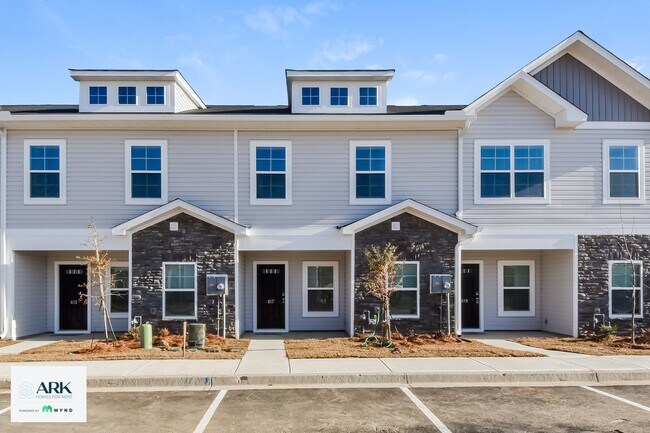 Building Photo - 617 Green Wigeon Rd