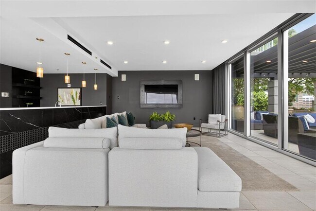 Building Photo - 855 Peachtree St NE