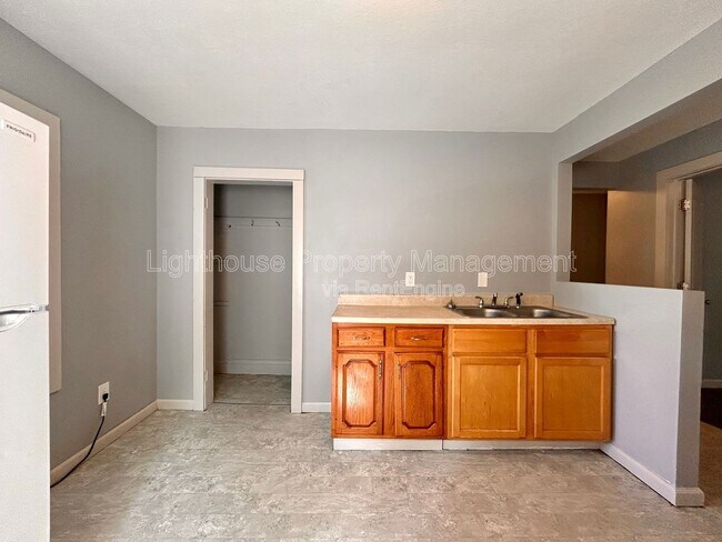 Building Photo - 81 Delaware Ave