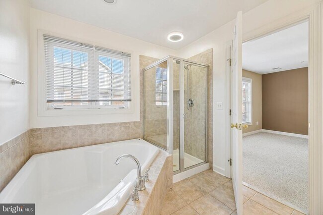 Building Photo - 7979 Vigne Ct