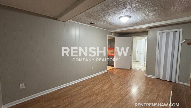 Building Photo - 5022 Byron Rd