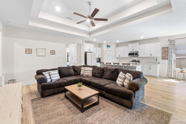 Building Photo - 249 Camellia Dr