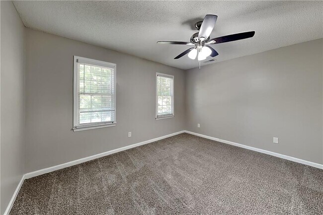 Building Photo - 339 Abbington Ln