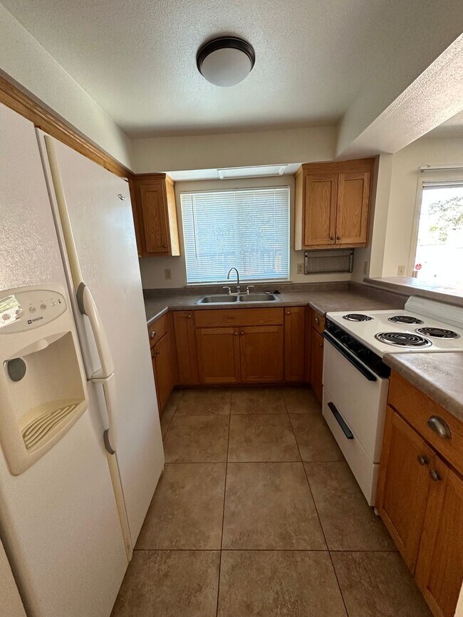 Building Photo - 2031 Oroville-Chico Hwy