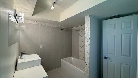 Building Photo - 7692 Cove Terrace