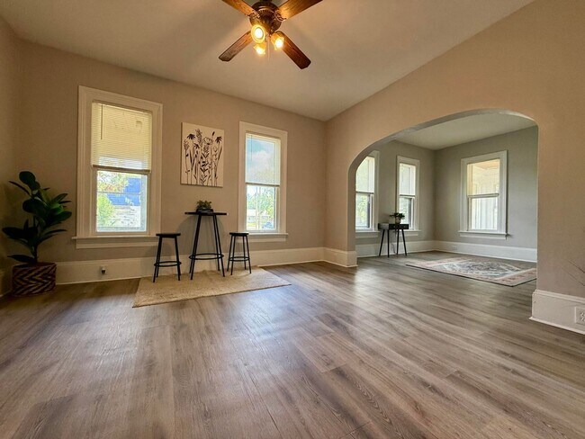 Building Photo - 280 Mason Ave