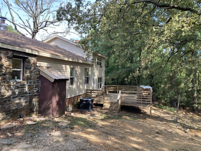 Building Photo - 10722 Revis Hill Rd