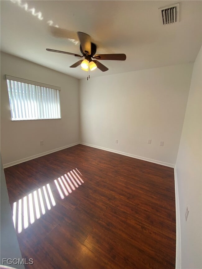 Building Photo - 1029 SE 11th St