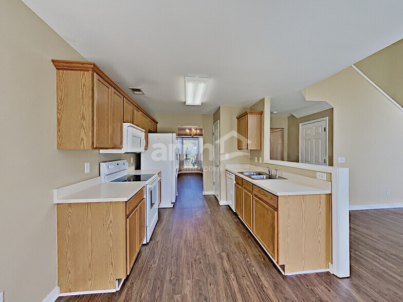 Building Photo - 1111 Bob White Ln