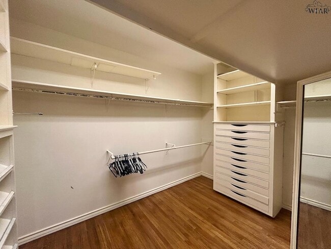 Building Photo - 7 Newcomb Terrace