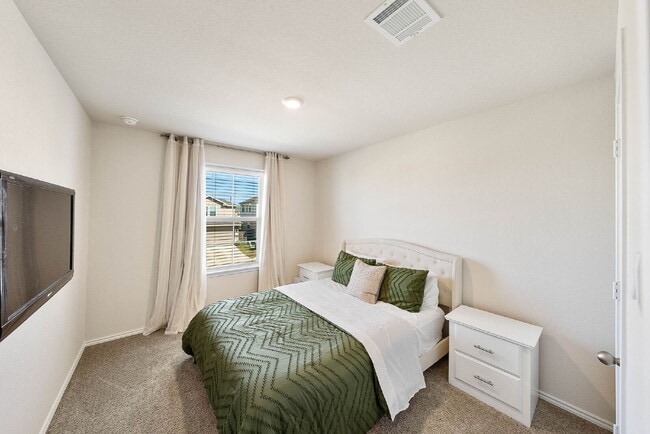 Building Photo - Want discounted utilities along with Free Rent? You came to the right place!