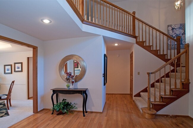 Building Photo - Elegant Forest Ridge Home in Bellevue