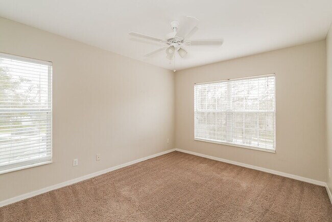 Building Photo - 6322 36th Ct E