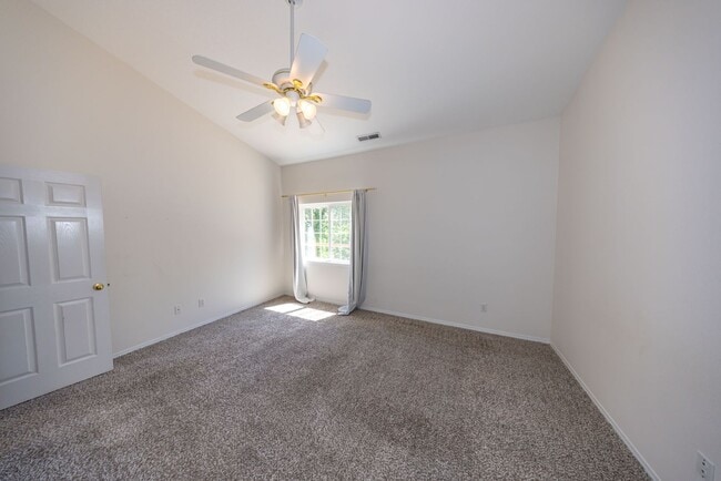 Building Photo - One Level Ranch Home in Washougal - 3 Bedroom, 2 Bathroom