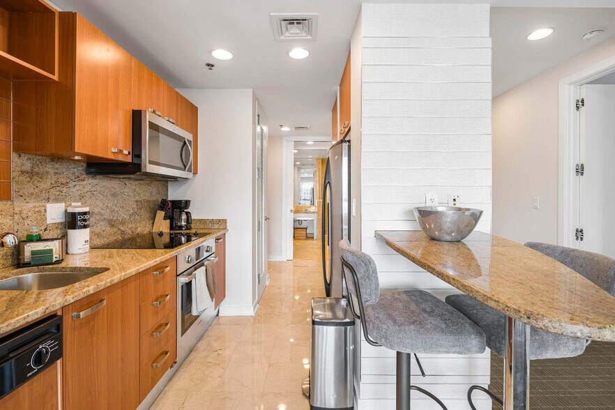 Building Photo - 1391 FL-5