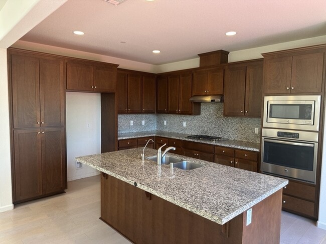 Building Photo - his beautiful 3-bedroom, 2.5-bathroom home...