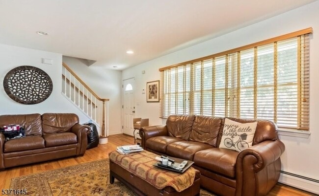 Building Photo - 326 Ramapo Valley Rd