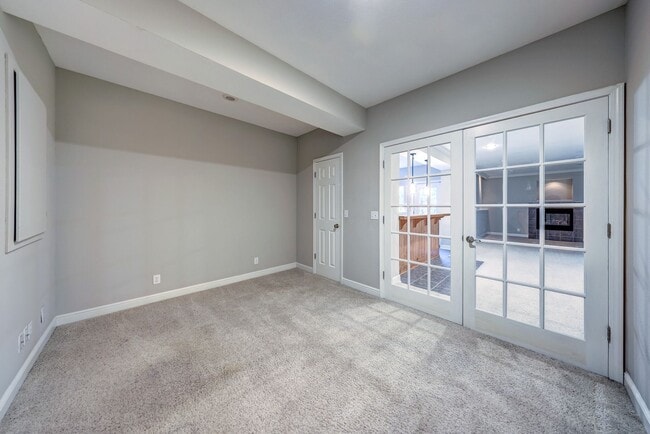 Building Photo - {14400} Somerset Brooke + Beautifully Updated Throughout + Finished Walk Out Basement + Fenced Yard