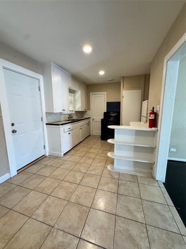 Building Photo - 4603 Canal St