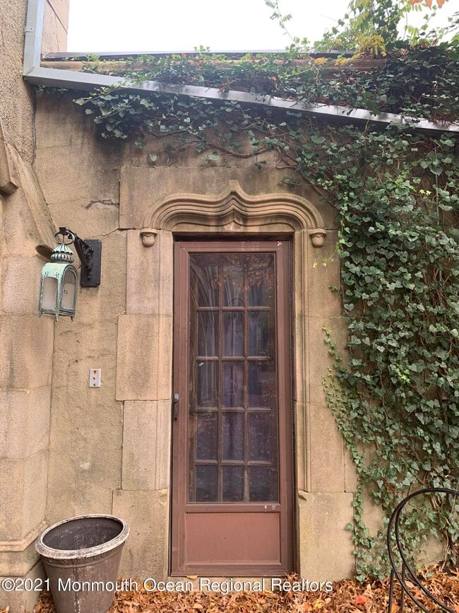 Building Photo - 40 Independence Rd