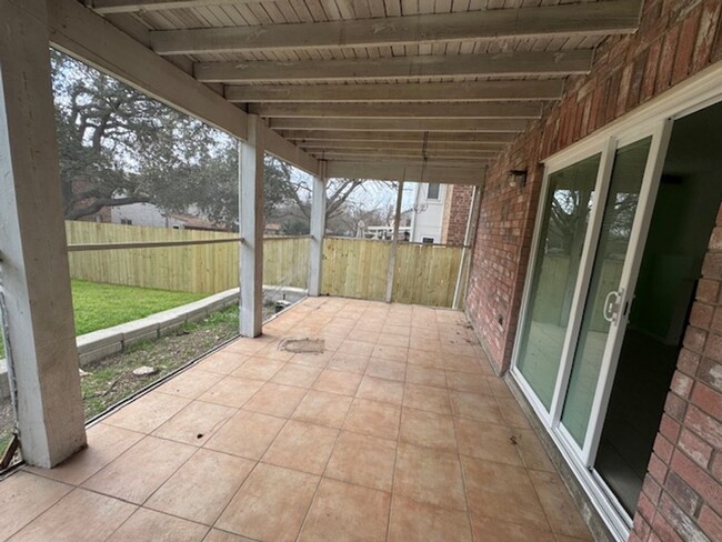 Building Photo - Texas Size Home!! Featuring over 3200 sq ft