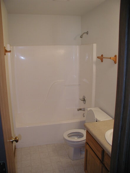 Master Bath - 1013 Diamond Head Rd