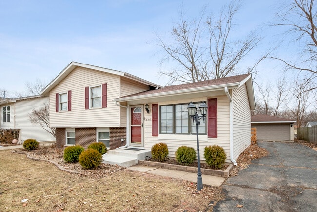 Building Photo - 836 Lily Cache Ln