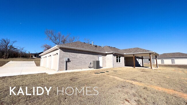 Building Photo - 1832 Kalidy Dr