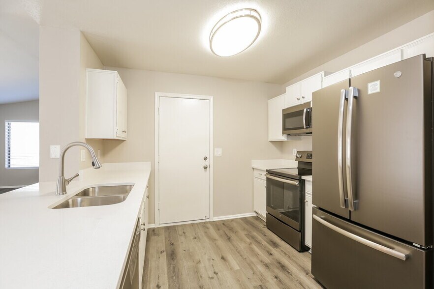 Building Photo - 22234 N 32nd Ave