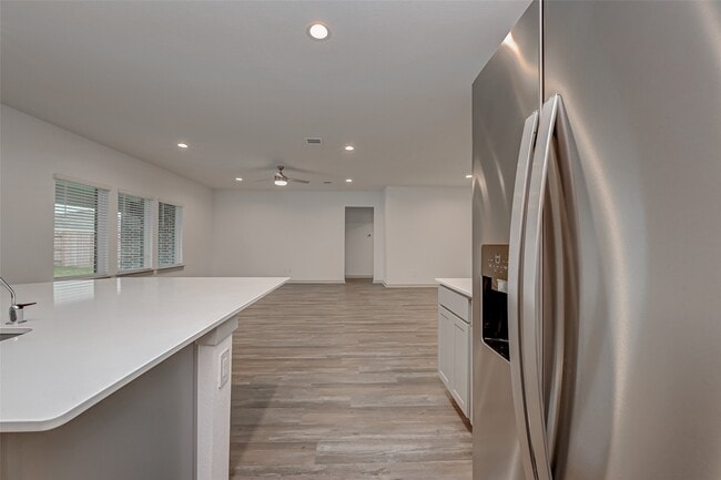 Building Photo - 1203 Hyde Lk Ln