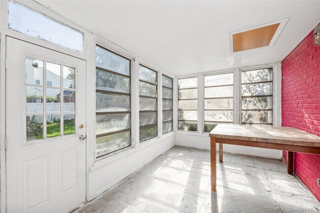 Building Photo - 63 I U Willets Rd