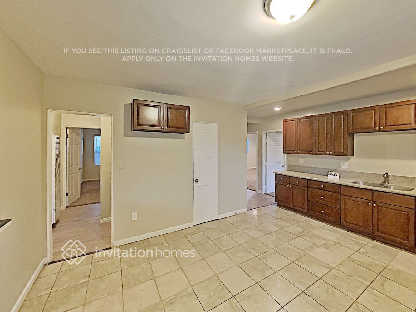 Building Photo - 814 N Alexander St