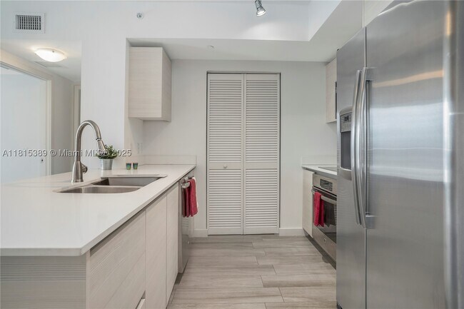 Building Photo - 4250 Biscayne Blvd