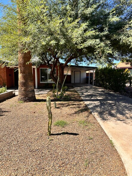 Building Photo - 4020 N 33rd St