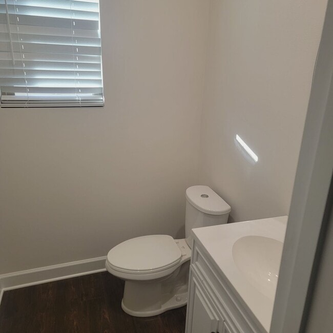 Building Photo - Spacious 4BR/.5BA Home in Steele Creek
