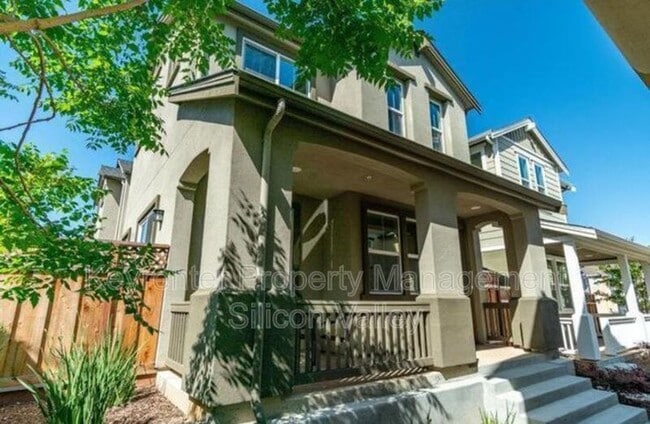 Primary Photo - 1020 Skybo Ct