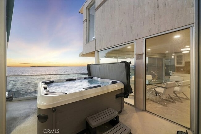 Building Photo - 31877 Circle Dr