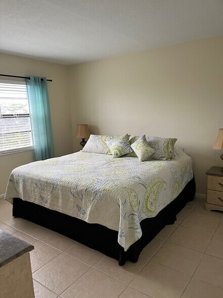 Primary bedroom - 26485 Rampart Blvd