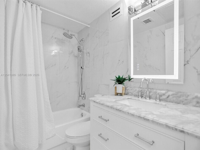 Building Photo - 2501 S Ocean Dr
