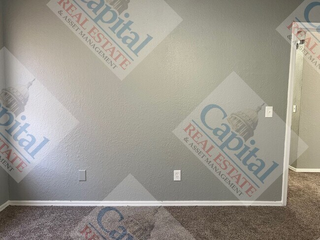 Building Photo - Cozy 3 Bedroom