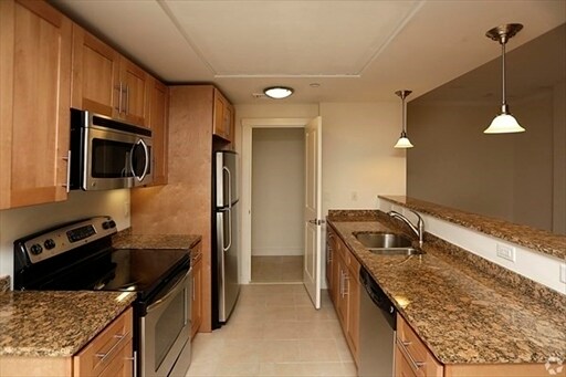 Building Photo - 95 New St