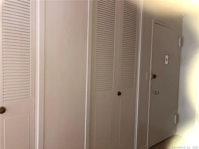 Building Photo - 80 Cartright St