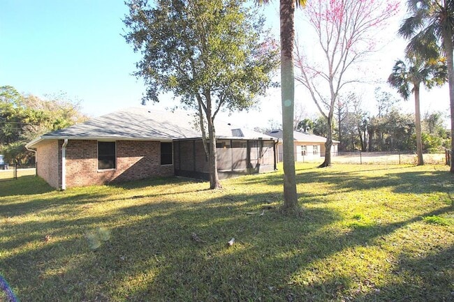 Building Photo - 12 Round Table Ln