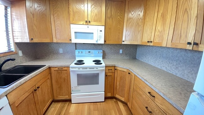 Building Photo - Updated 3 Bedroom Home in Cedar City!